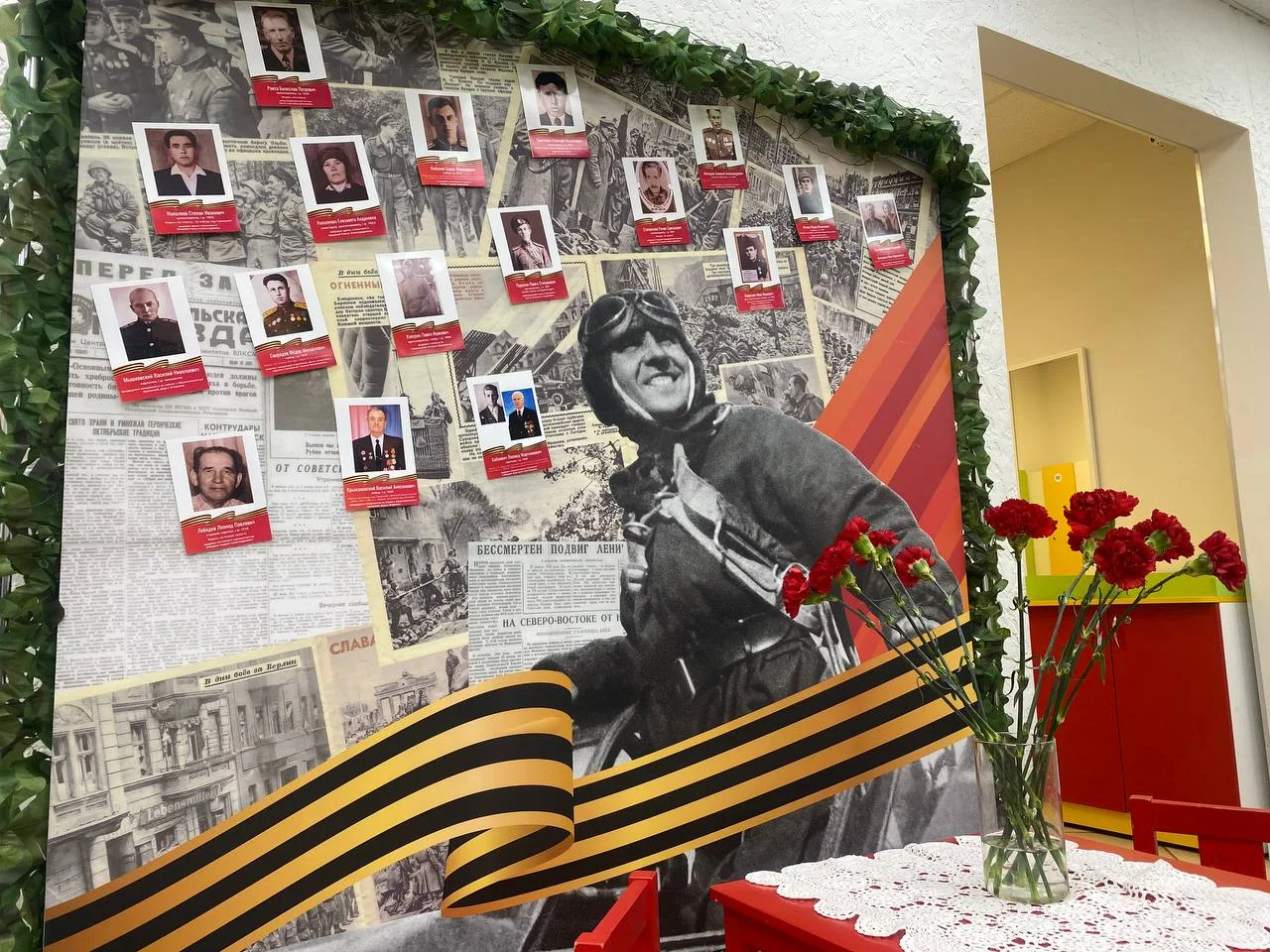 В калининградской детской стоматологической поликлинике появилась выставка, посвященная 80-летию Великой Победы