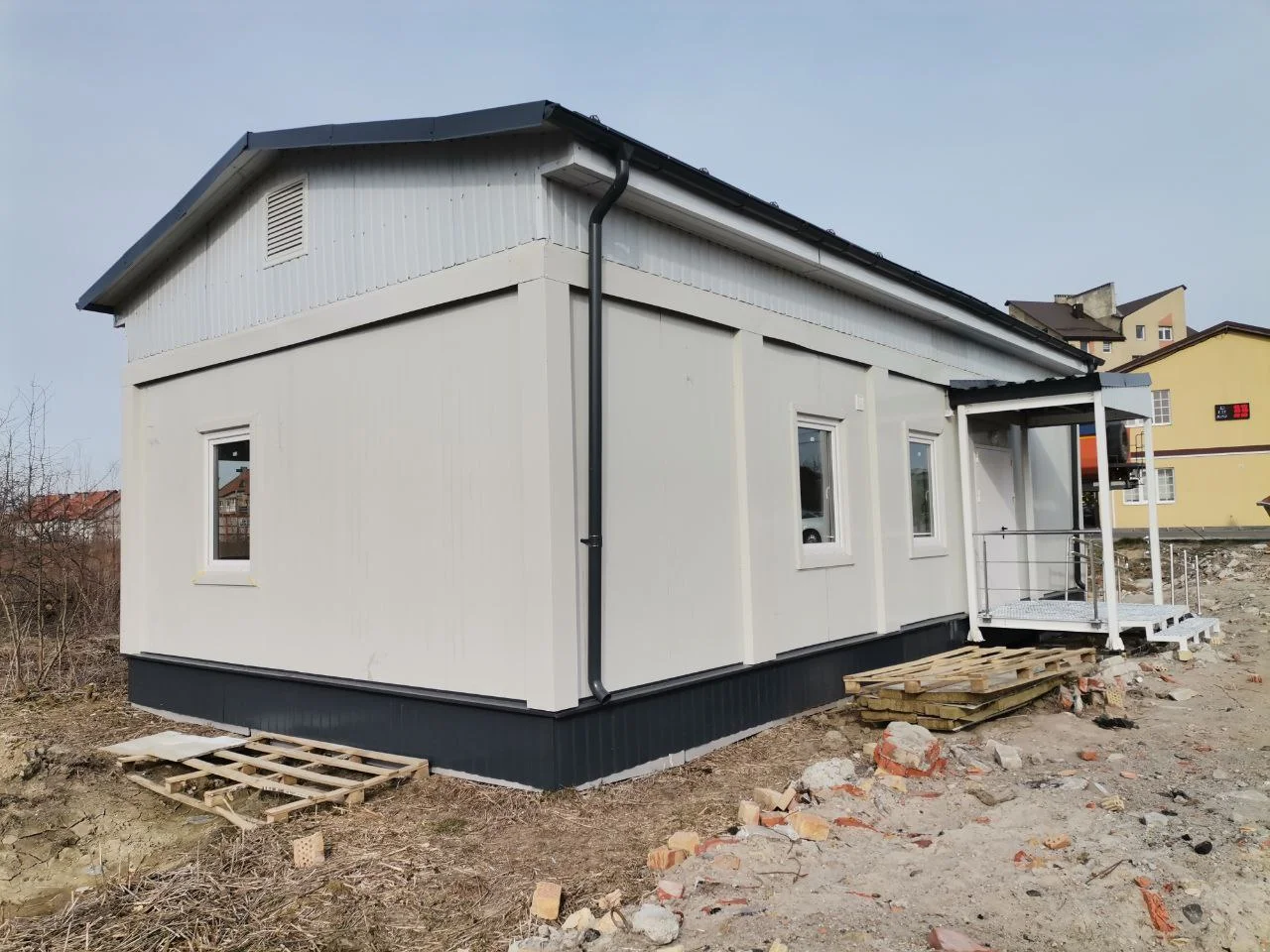 Под Гурьевском завершен монтаж всех девяти новых модульных фельдшерско-акушерских пунктов 