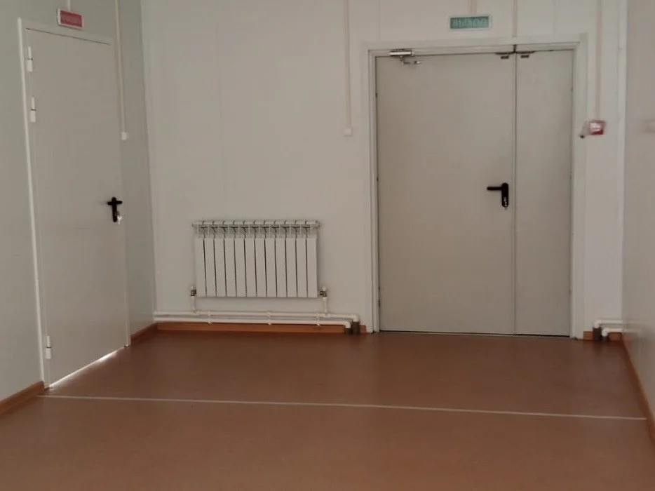 Продолжаются работы по строительству врачебной амбулатории под Светлым