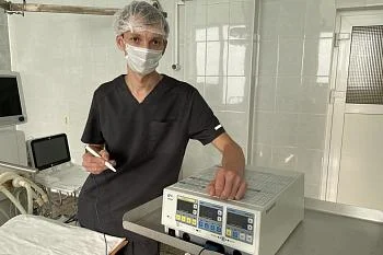 Около тысячи операций в год проводят с помощью нового электрокоагулятора в Черняховской больнице Около тысячи операций в год проводят с помощью нового электрокоагулятора в Черняховской больнице